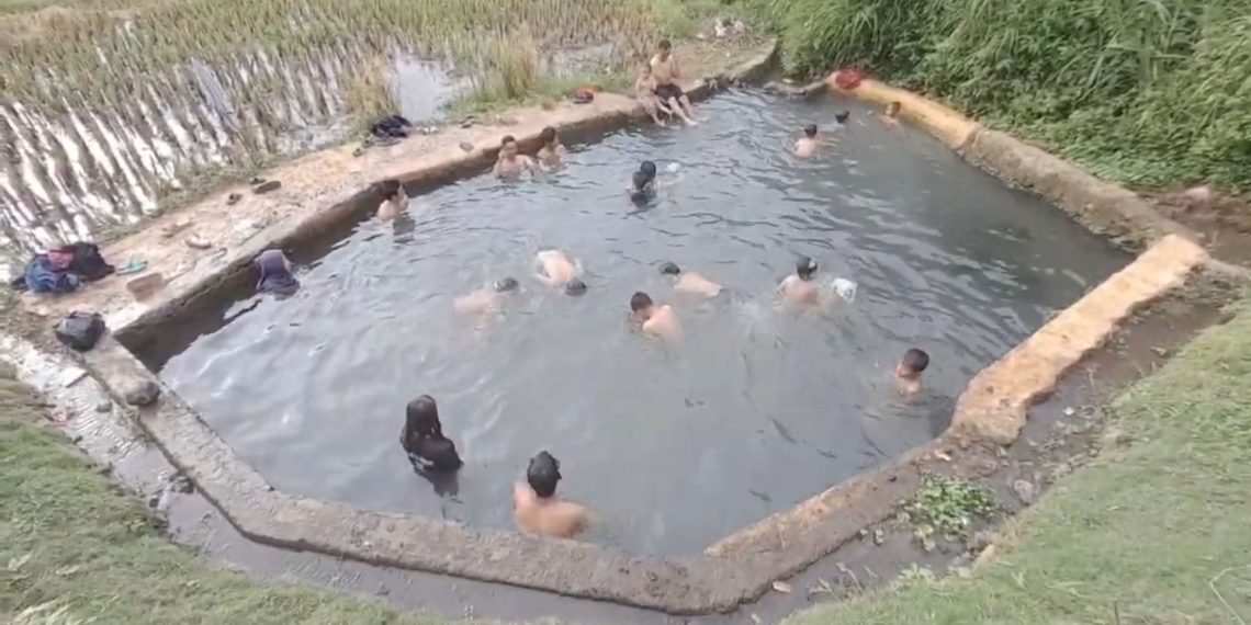 Liburan Gratis di Bandung Barat Dengan Melihat Pemandangan Sawah Sambil Menikmati Air Panas